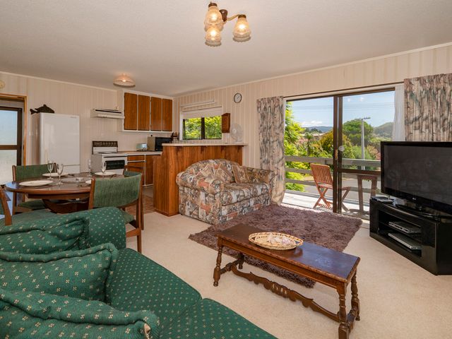 Jacaranda Lodge - Whangamata Upstairs Unit - 1032566 - photo 3