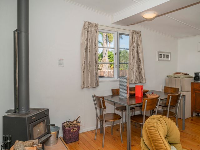 Pipi Palace - Whangamata Bach - 1032622 - photo 5