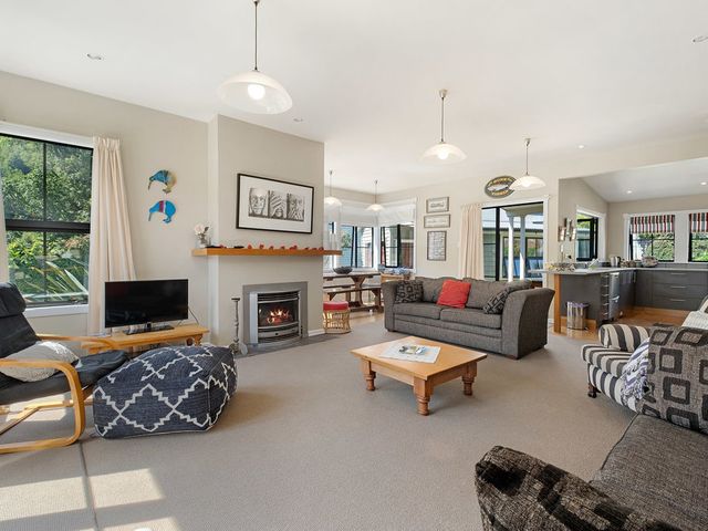 Lavender Country Cottage - Arrowtown Holiday Home - 1032655 - photo 2