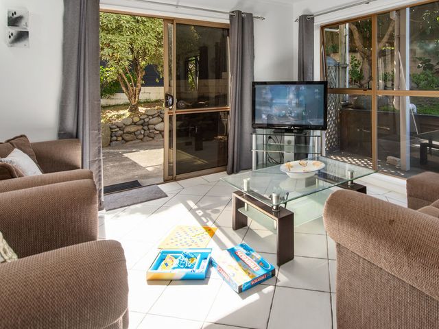 Sandcastles on Tay - Mt Maunganui Holiday Home - 1032691 - photo 4