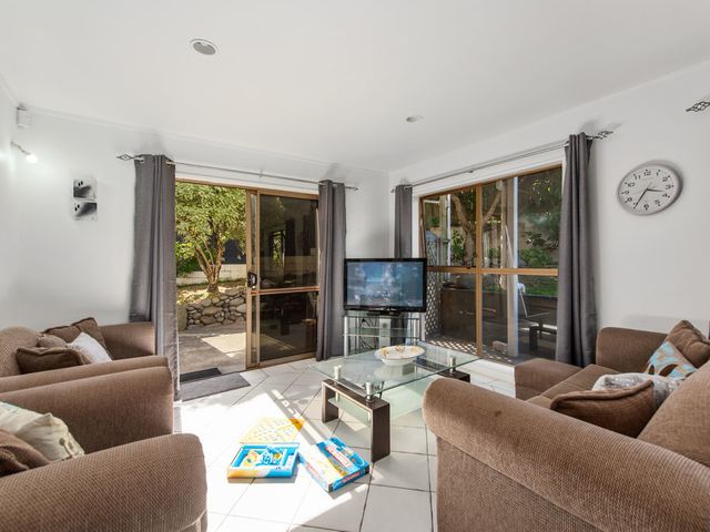 Sandcastles on Tay - Mt Maunganui Holiday Home - 1032691 - photo 3