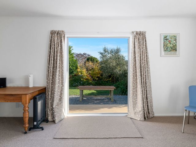 30 Cologne - Martinborough Holiday Home - 1032763 - photo 4