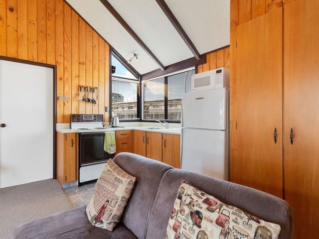Downtown Mountview - Mt Maunganui Holiday Home - 1032814 - photo 5
