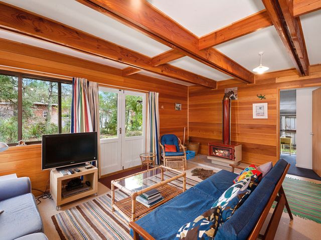 Parehopu Lake House - Taupo Holiday Home - 1032872 - photo 4