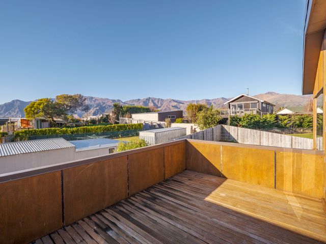 Lake Hawea Haven - Lake Hawea Holiday Home - 1032881 - photo 1