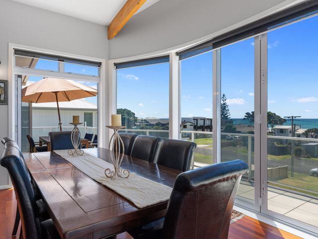 Sea Shells By The Shaw  - Waihi Beach Holiday Home - 1032912 - photo 3