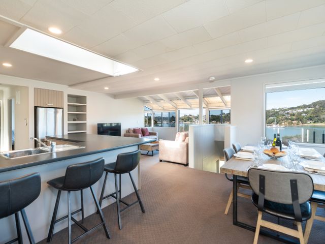 The Tide Watcher - Okiato Holiday Home - 1032972 - photo 2