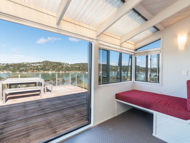 The Tide Watcher - Okiato Holiday Home - 1032972 - photo 4