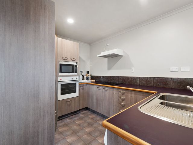 Mount Sunset - Mt Maunganui Townhouse - 1033004 - photo 4