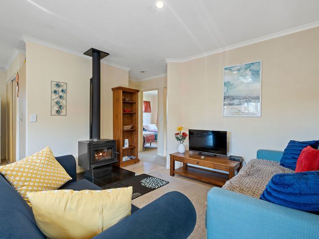 Korimako Ridge - Lake Hawea Holiday Home - 1033033 - photo 4