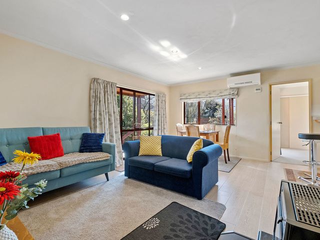 Korimako Ridge - Lake Hawea Holiday Home - 1033033 - photo 3