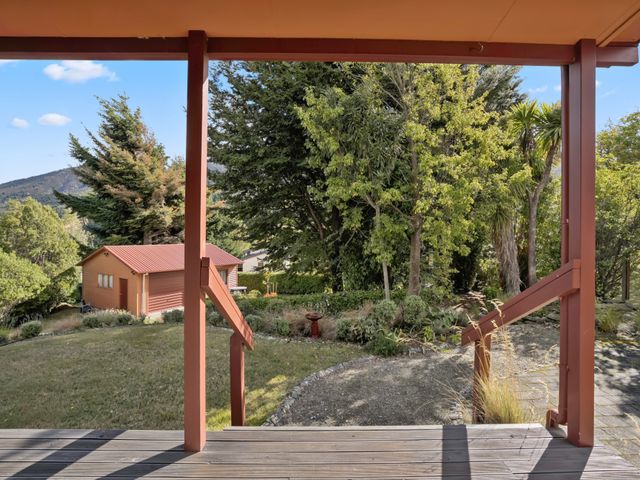 Korimako Ridge - Lake Hawea Holiday Home - 1033033 - photo 2