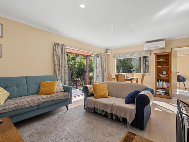 Korimako Ridge - Lake Hawea Holiday Home - 1033033 - photo 4