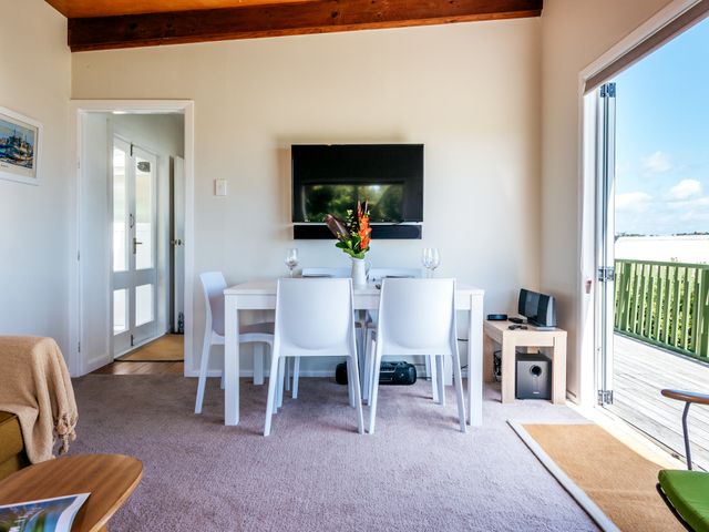 The Island Gem - Oneroa Holiday Home - 1033130 - photo 4