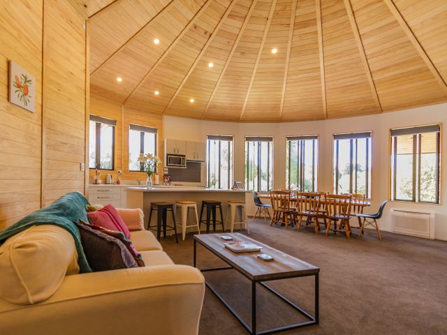 The Snowglobe - Ohakune Modern Yurt Style Chalet - 1033136 - photo 3