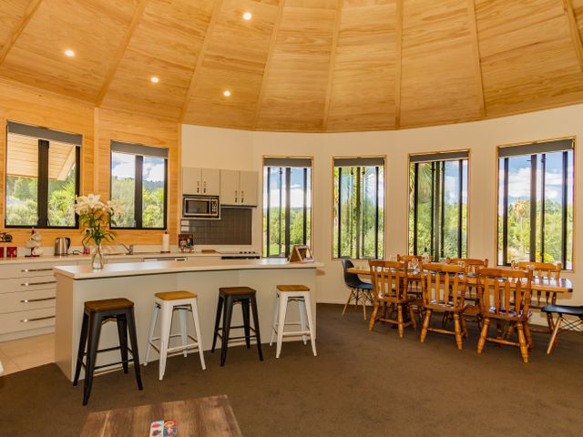The Snowglobe - Ohakune Modern Yurt Style Chalet - 1033136 - photo 4