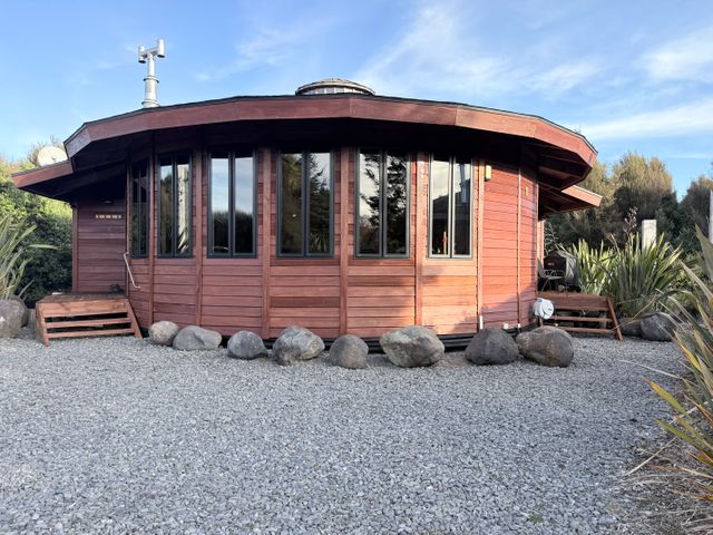 Turoa Yurt - Ohakune Holiday Home - 1035410 - photo 1 