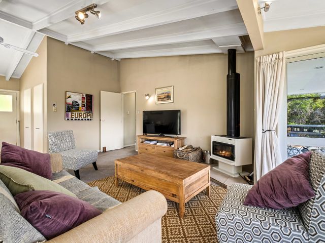 Taha Wai - Wanaka Holiday Home - 1036836 - photo 4