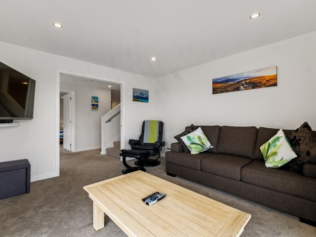 Queenstown Lake Views - Downstairs Apartment - 1037221 - photo 3