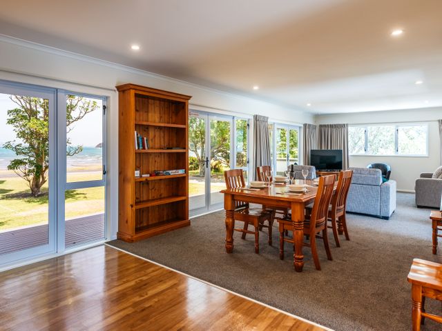 Number Six - Oneroa Holiday Home - 1040536 - photo 5