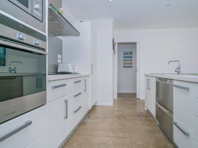 Rose's Beach Pad - Matarangi Holiday Home - 1040789 - photo 5