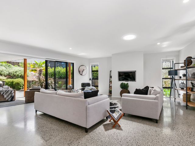 Stylish Villa Escape - Matakana Holiday Home - 1042387 - photo 5