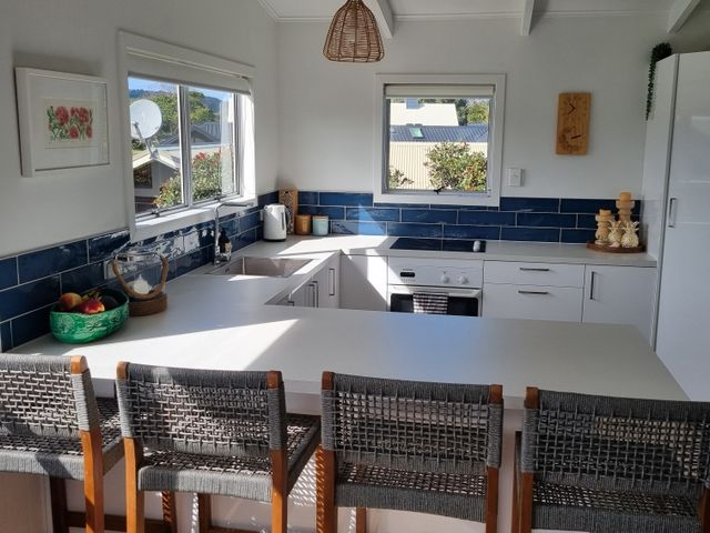 The Black Shack - Cooks Beach Holiday Home - 1043307 - photo 4