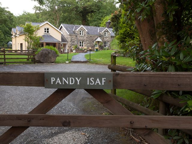 Pandy Isaf photo 1