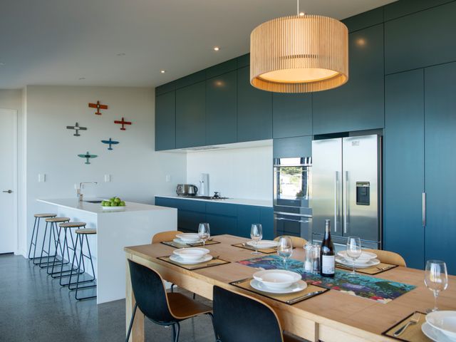 Lightning Ridge Views - Waimarama Holiday Home - 1045274 - photo 4