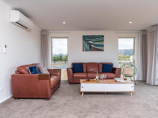 Bach near the Beach - Mangawhai Heads Holiday Home - 1045568 - photo 2