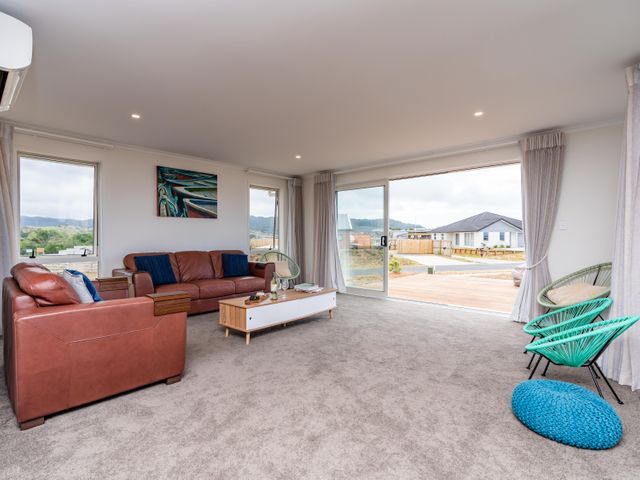 Bach near the Beach - Mangawhai Heads Holiday Home - 1045568 - photo 3