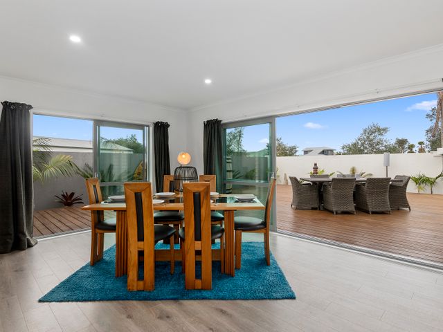 Kihi Retreat - Ruakaka Holiday Home - 1048481 - photo 3