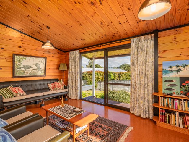 Retro Revival - Pauanui Holiday Home - 1049794 - photo 2