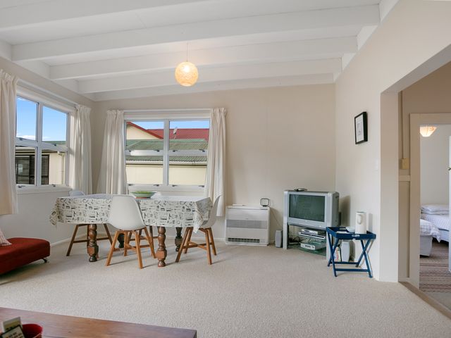 Clara's Togs and Towels - Waihi - Bachcare NZ - 1050047 - photo 3