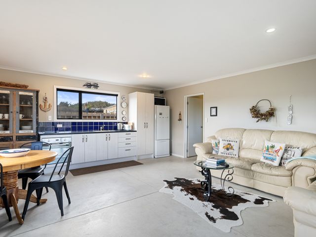 Himatangi Kiwi Bach - Himatangi Beach Holiday Home - 1050488 - photo 5