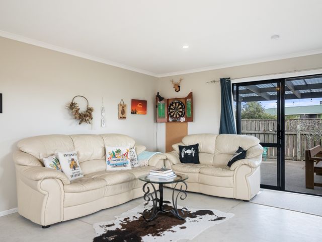 Himatangi Kiwi Bach - Himatangi Beach Holiday Home - 1050488 - photo 4