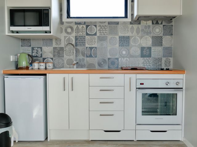 The Tui Studio - Te Anau Holiday Studio - 1051059 - photo 5