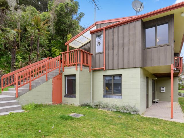 Escape to the Lake - Lake Rotoiti Bach - 1054554 - photo 4