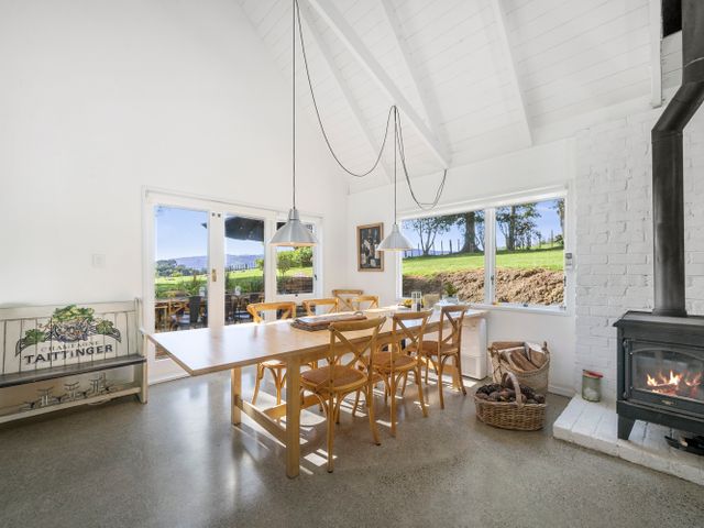 The House - The Lodge Te Horo - 1055998 - photo 4