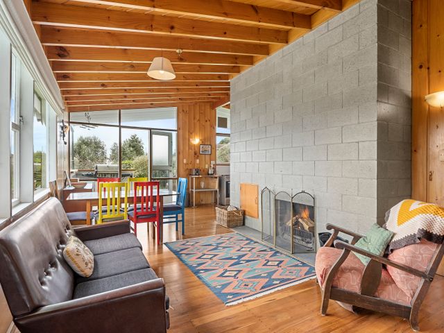 Queenie - Waikanae Beach Holiday Home - 1056230 - photo 3