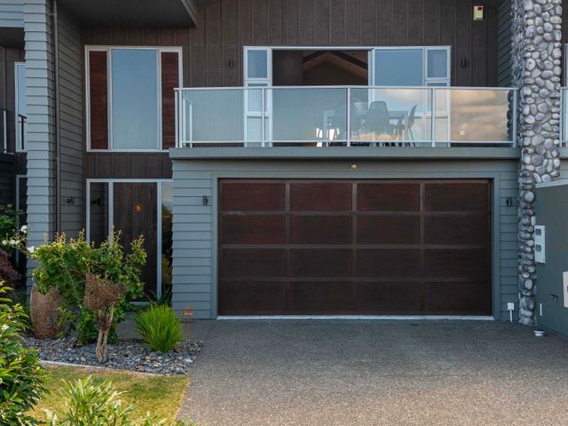 Lake View Bliss - Lake Taupo Holiday Home - 1057015 - photo 1 