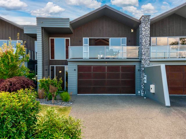 Lake View Bliss - Lake Taupo Holiday Home - 1057015 - photo 1 