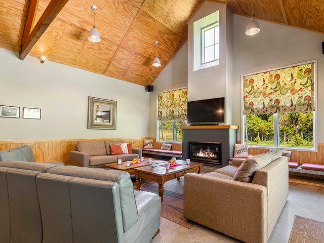 The Red Barn - Lake Okareka Holiday Home - 1059508 - photo 4