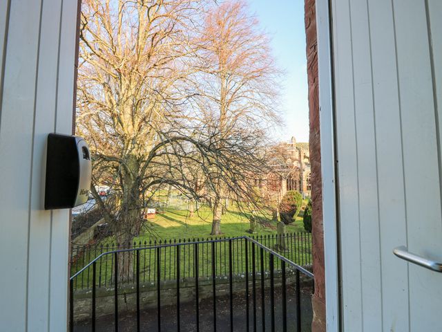 Pear Cottage - Priorwood Garden