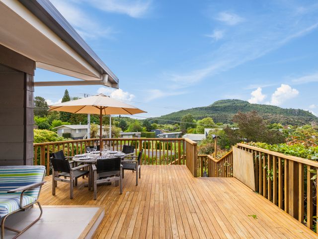 Lake Living - Kuratau Holiday Home - 1061232 - photo 5