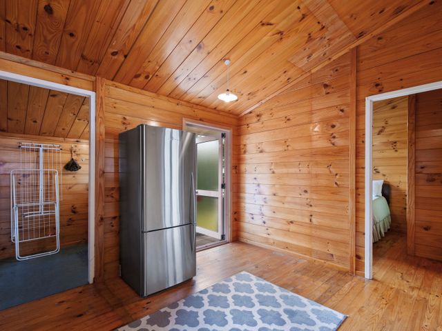 Lakefront Lodge - Kuratau Holiday Home - 1061301 - photo 5