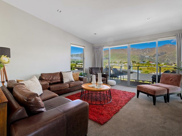 Kings View - Wanaka Holiday Home - 1061498 - photo 3