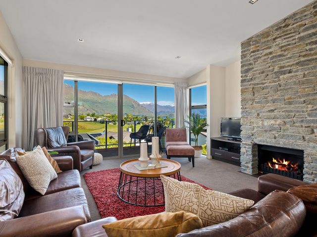 Kings View - Wanaka Holiday Home - 1061498 - photo 4