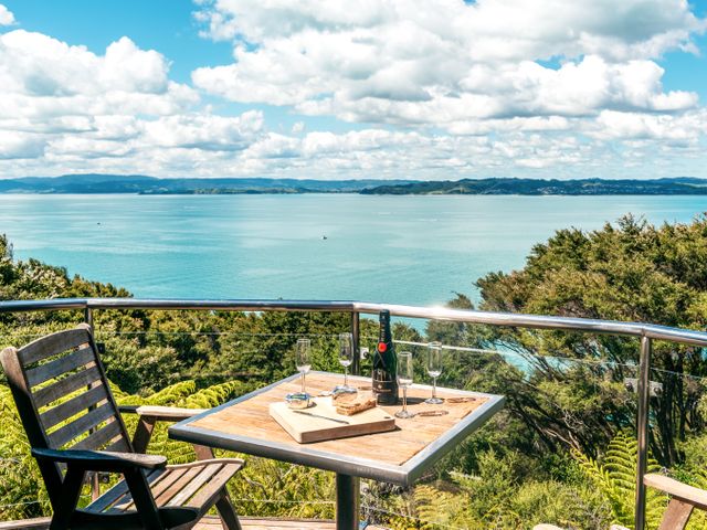 CrossTrees Chalet - Seaview - Waiheke Holiday Unit - 1061499 - photo 3