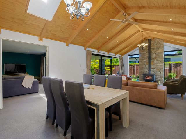 Roys Bay Lodge - Wanaka Holiday Home - 1061502 - photo 5